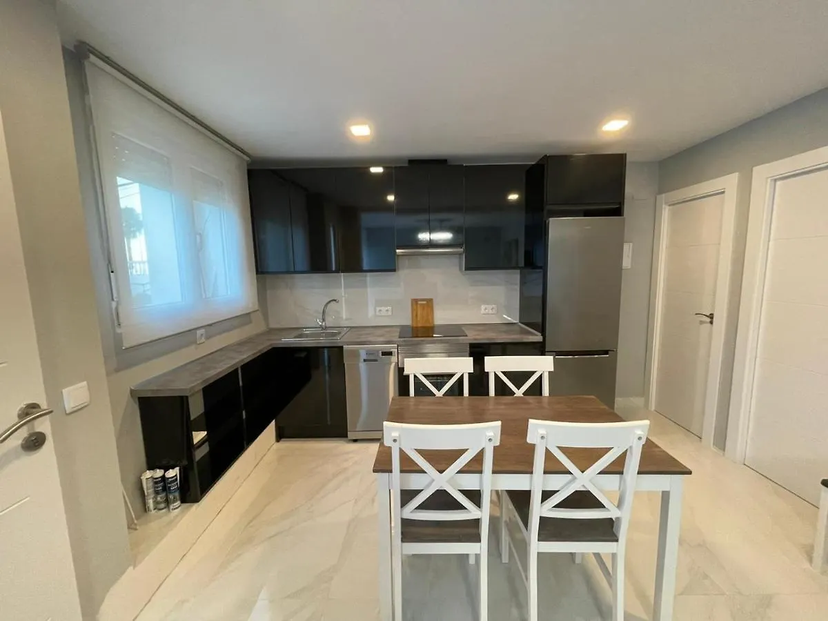 Seafront Recently Renovated Apartments Benalmadena 0*,